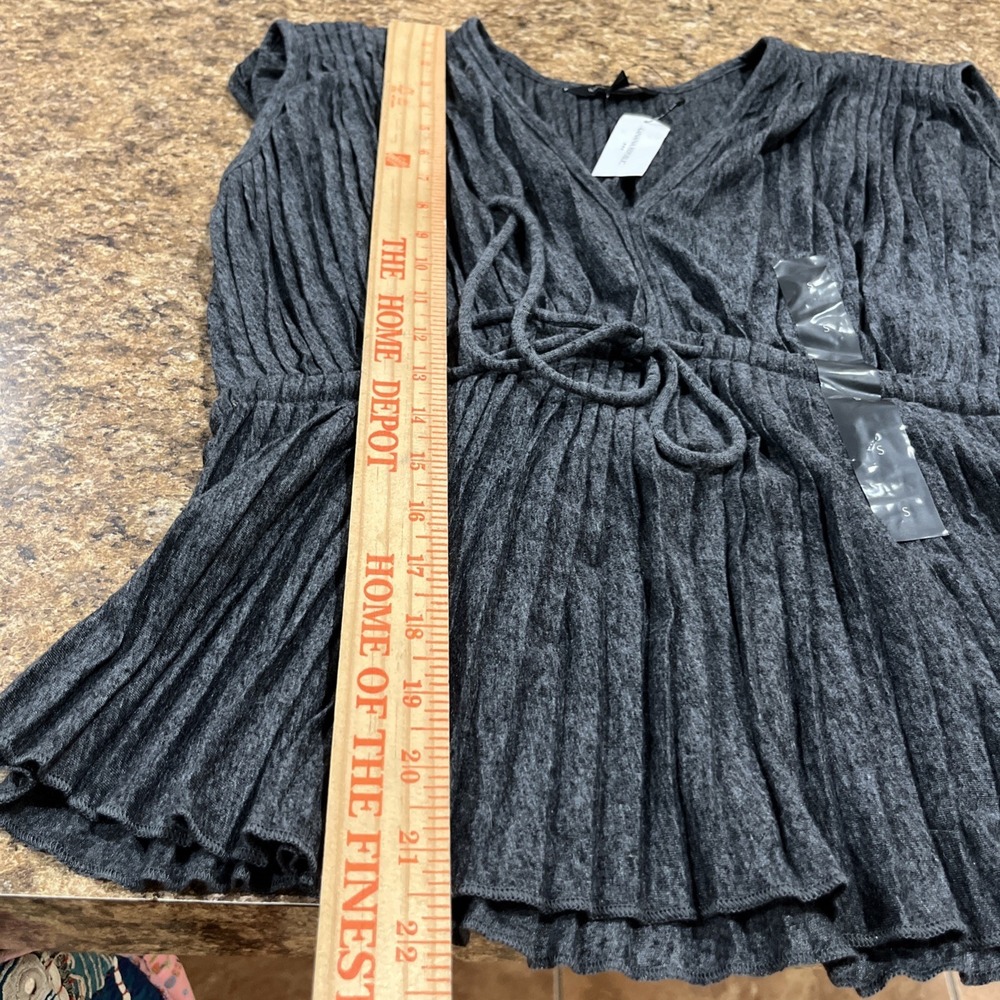 Banana Republic Pleated Peplum V Neck Sleeveless Top Drawstring Waist Sz S NWT - Picture 13 of 14